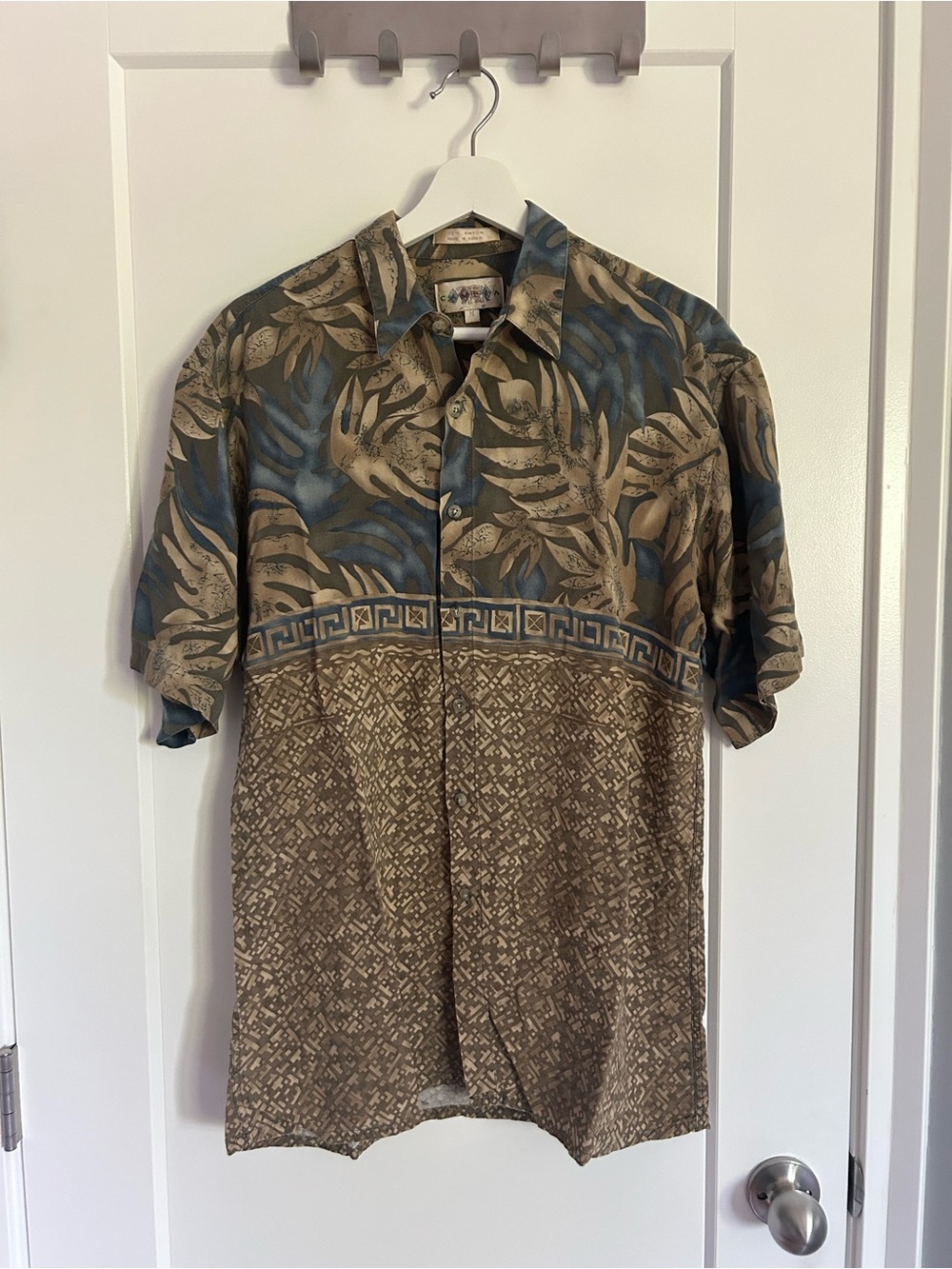 Men's Short-Sleeve Button-Down Shirt in Brown and Blue Tropical Print